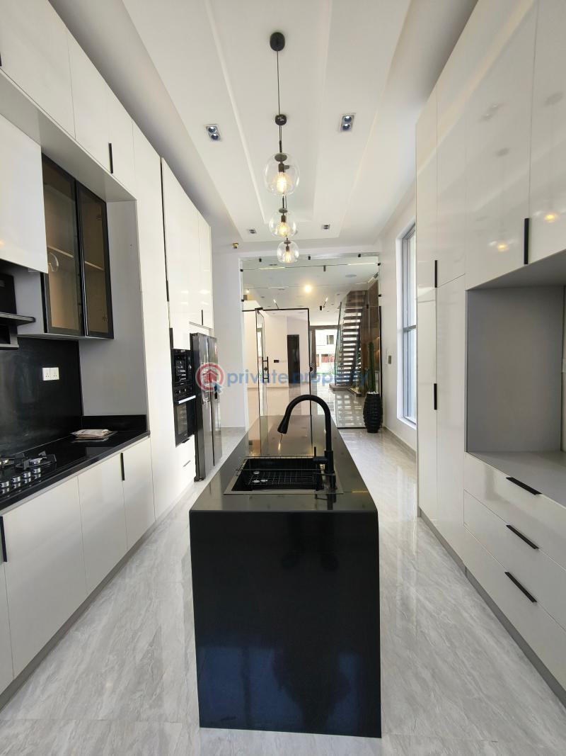 5 bedroom Duplex For Sale Spa Axis Jakande Lekki Lagos - 6