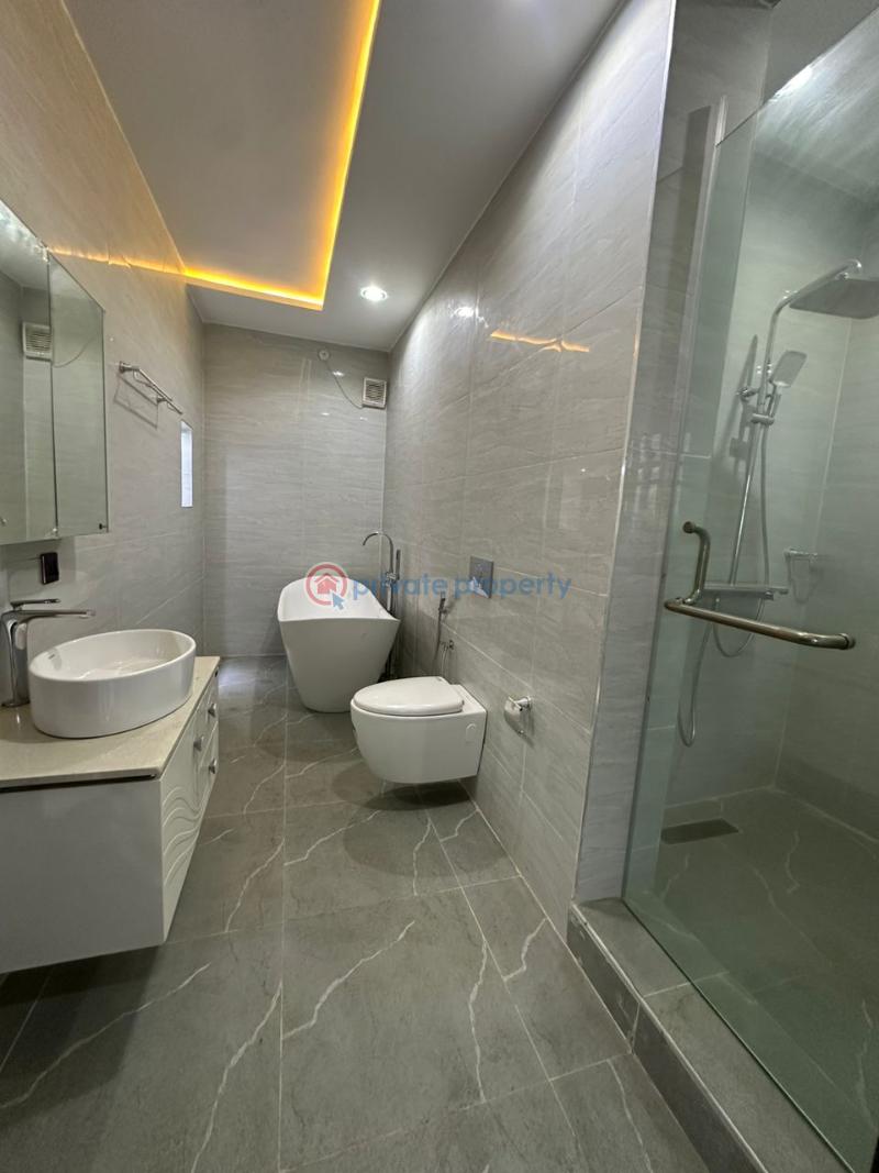 6 bedroom Detached Duplex For Sale Guzape Abuja Phase 1  - 3