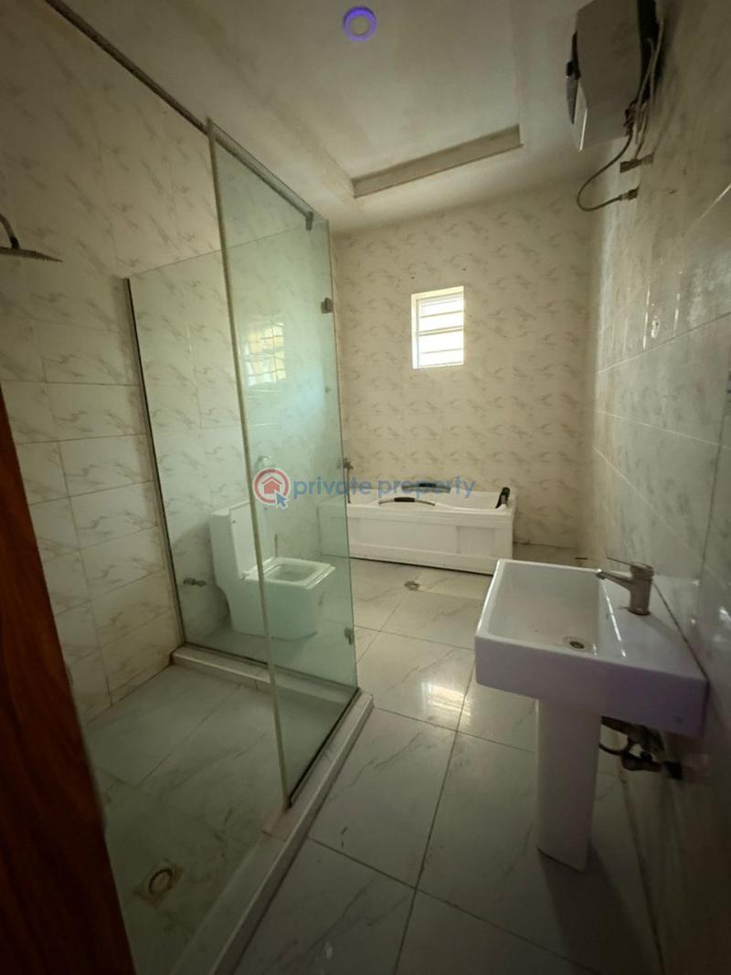 Beautiful master bedroom - 3 1 bedroom Shared Apartment For Rent Nice Estate Lekki Expressway Lagos - 3