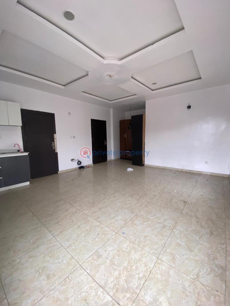 Beautiful master bedroom - 3 1 bedroom Shared Apartment For Rent Nice And Specious Estate Chevron Drive Lekki Lagos - 3