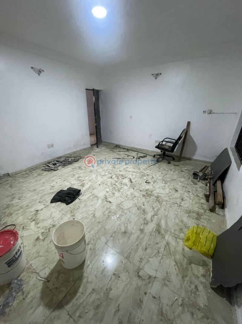 1 bedroom Shared Apartment For Rent Along Lekki Expressway Lagos - 3