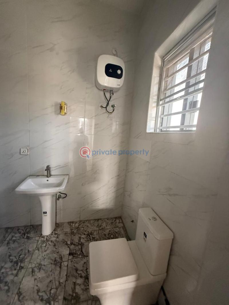 Beautiful master’s bedroom - 10 1 bedroom Shared Apartment For Rent Nice Neighborhood Agungi Lekki Lagos - 10