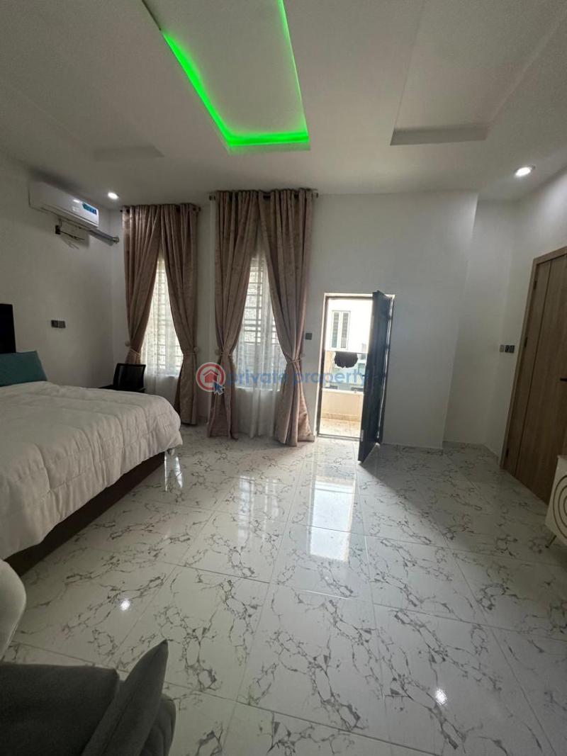 Beautiful master’s bedroom - 2 1 bedroom Shared Apartment For Rent Nice Estate In Orchid Along Lekki Expressway Lagos - 2