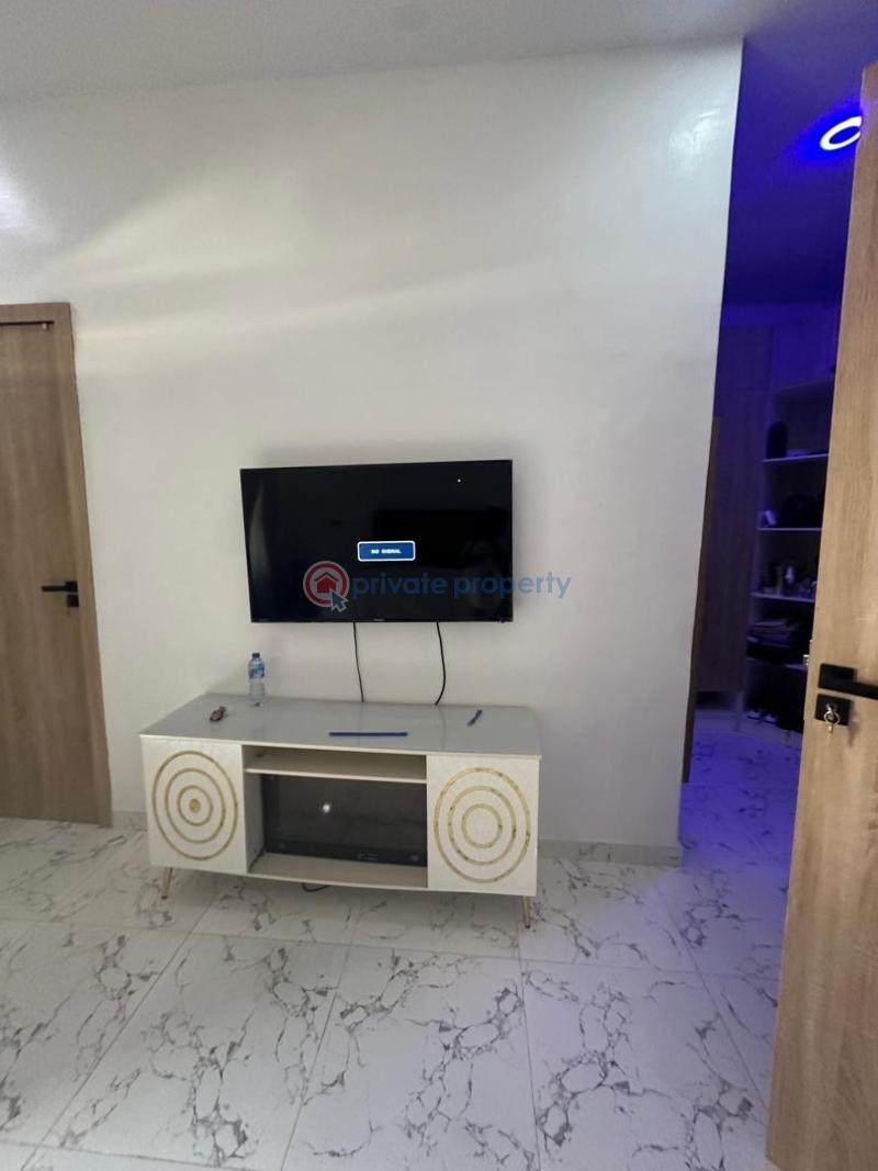 Beautiful master’s bedroom - 5 1 bedroom Shared Apartment For Rent Nice Estate In Orchid Along Lekki Expressway Lagos - 5