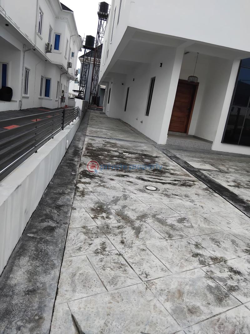 5 bedroom Detached Duplex For Sale Lekki Phase 2 Lagos - 18