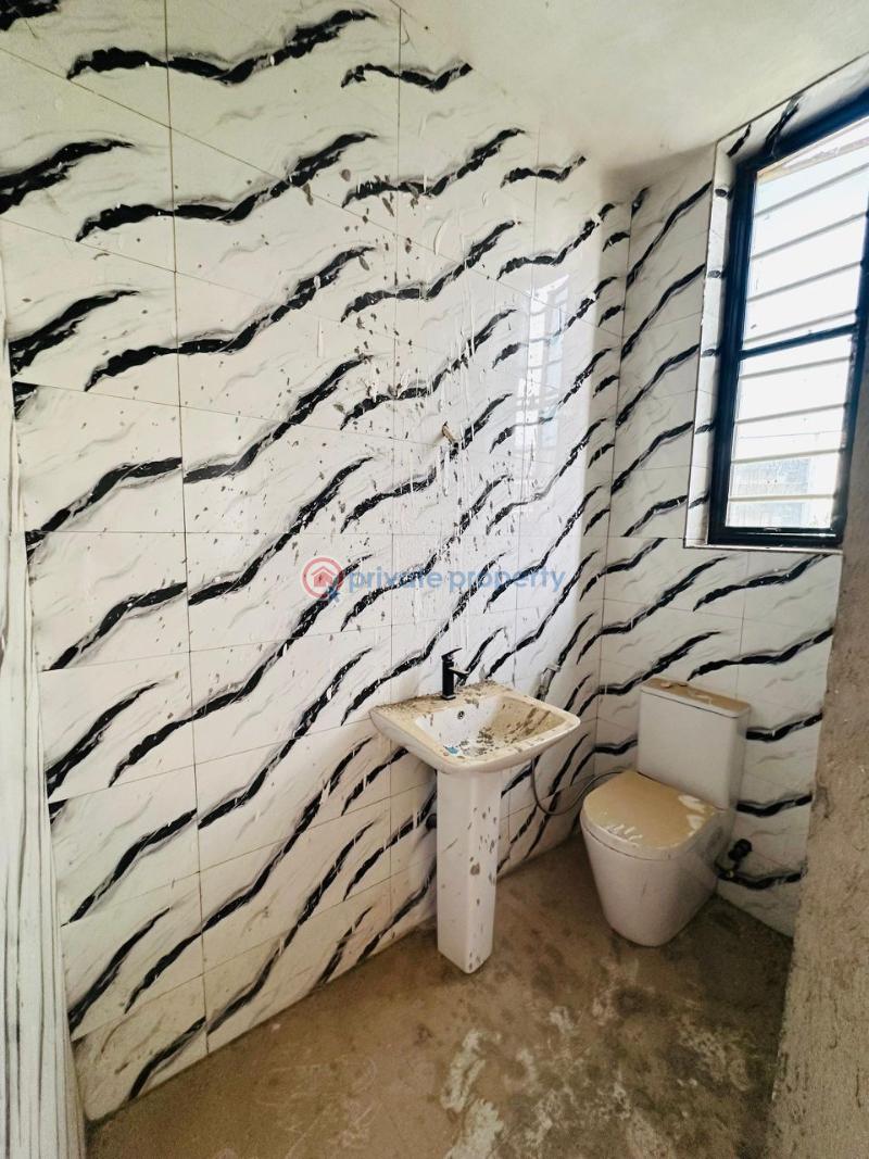 3 bedroom Townhouse For Sale Jahi Abuja Phase 2  - 2