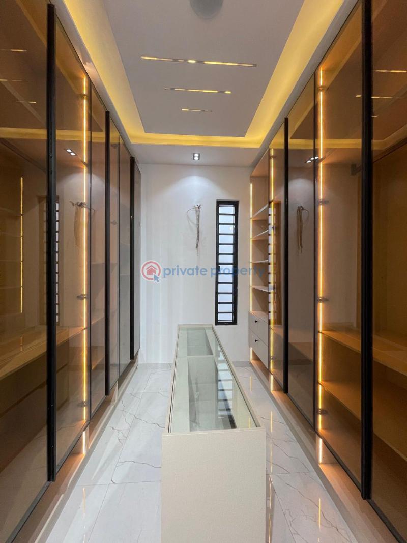 5 bedroom Detached Duplex For Sale Chevron Lagos Island  - 7