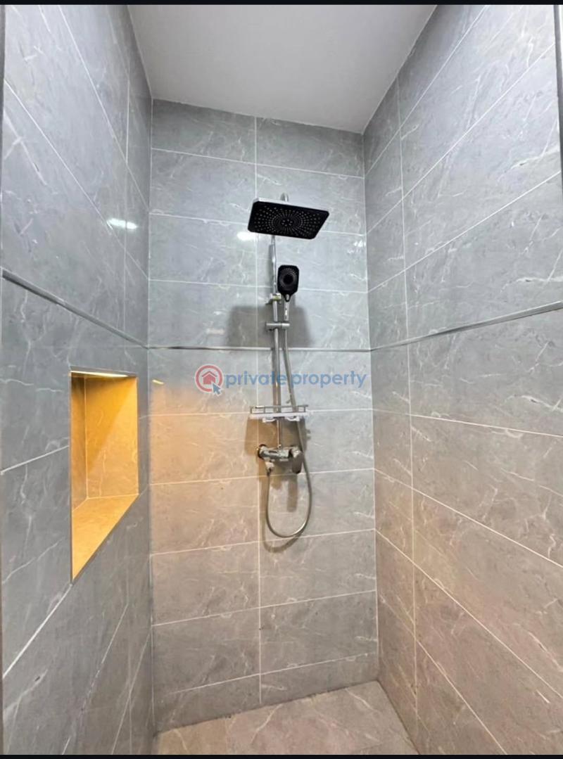 2 bedroom Block Of Flats For Sale Surulere Lagos - 7