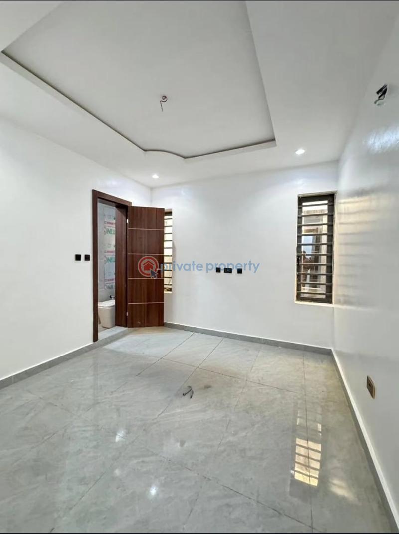 2 bedroom Block Of Flats For Sale Surulere Lagos - 2