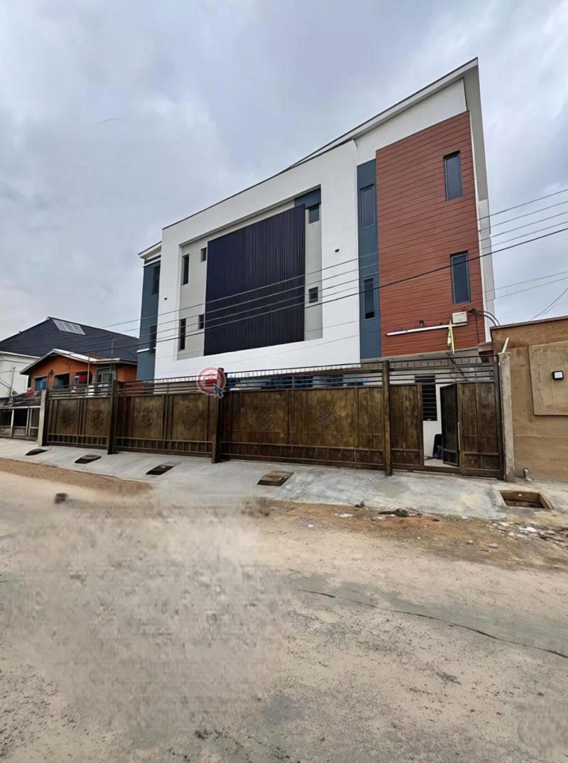 2 bedroom Block Of Flats For Sale Surulere Lagos - 0
