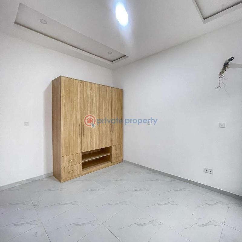 3 bedroom Flat & Apartment For Sale Yaba Lagos - 5