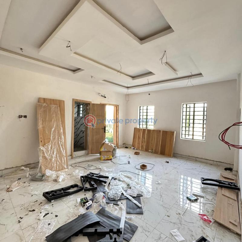 3 bedroom Flat & Apartment For Sale Gbagada Lagos - 4