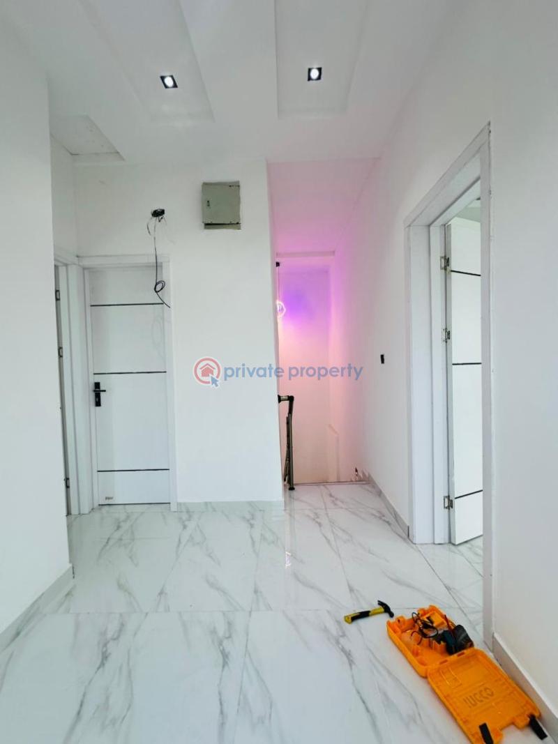 4 bedroom Terraced Duplex For Sale Ikota Lekki Lagos - 19
