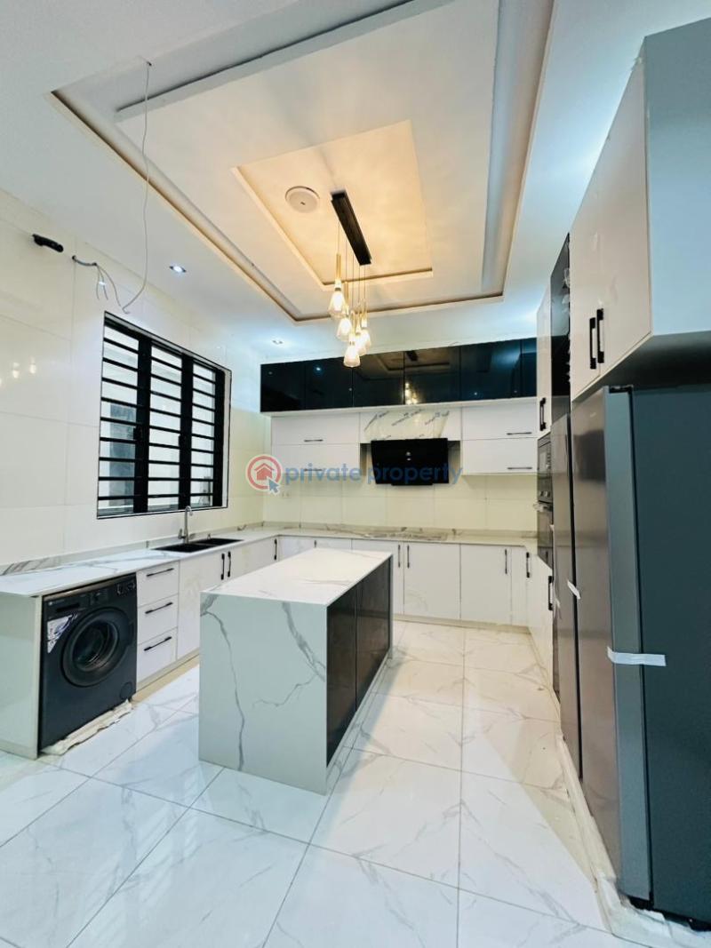 5 bedroom Detached Duplex For Sale Chevron Drive Lekki Lagos - 4