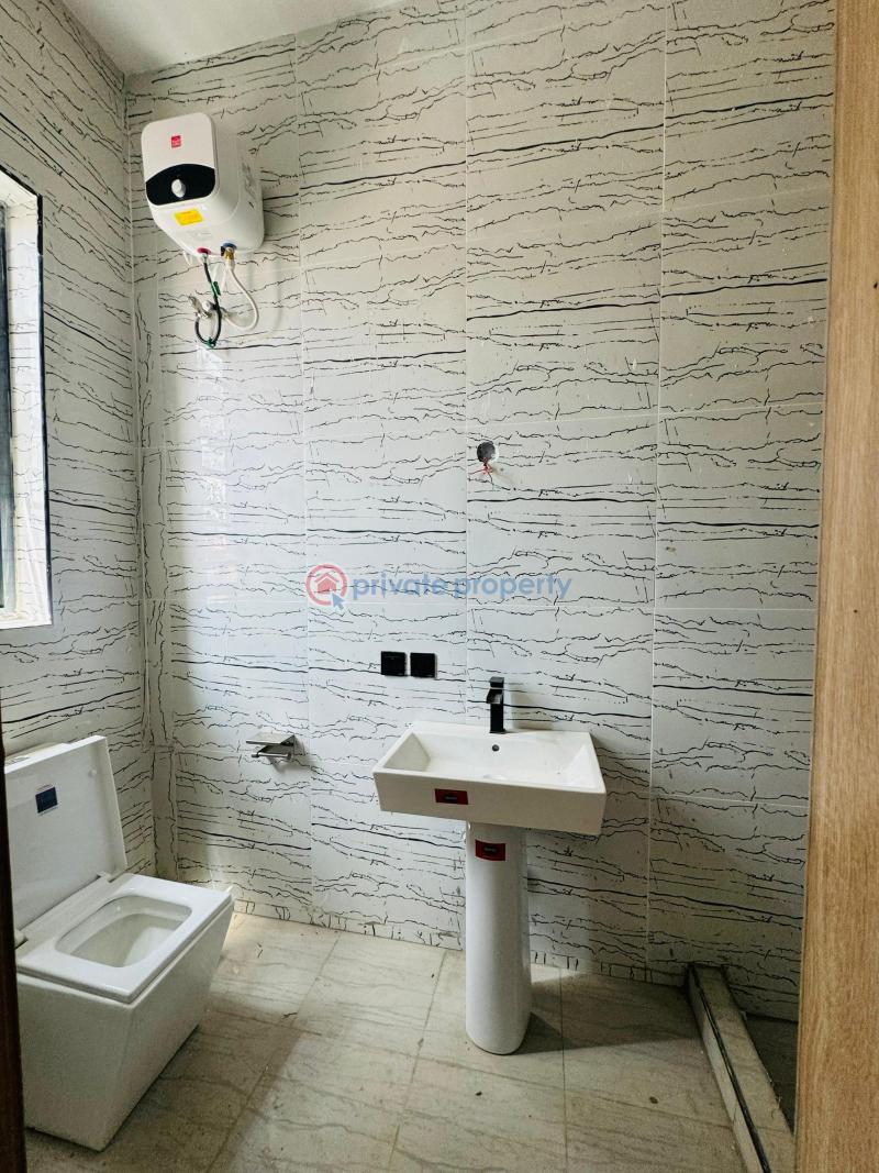 Beautifully built 5 bedroom fully detached duplex with a room bq and rooftop terrace - 12 5 bedroom Detached Duplex For Sale Magodo GRA Phase 1 Ojodu Lagos - 12