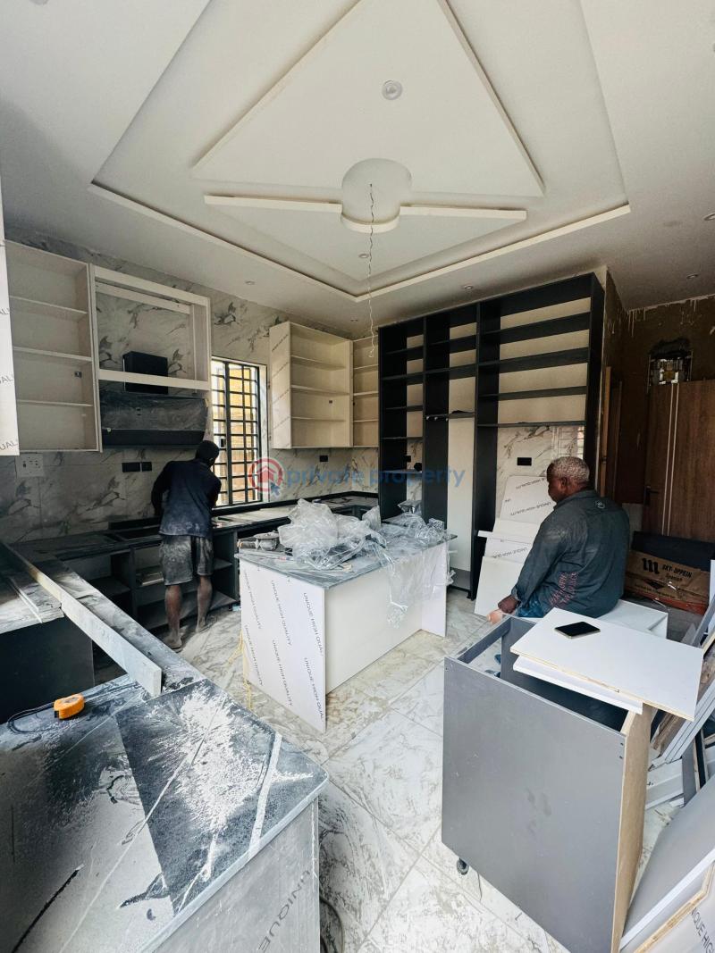 Beautifully built 5 bedroom fully detached duplex with a room bq and rooftop terrace - 6 5 bedroom Detached Duplex For Sale Magodo GRA Phase 1 Ojodu Lagos - 6