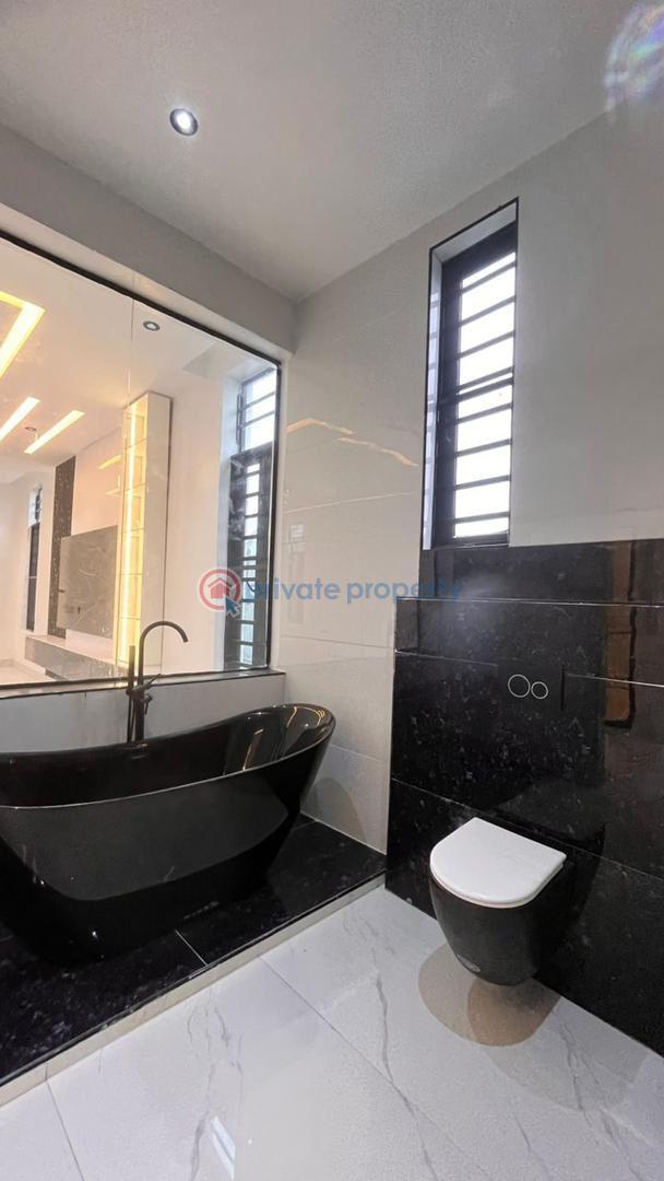 5 bedroom Detached Duplex For Sale Chevron Toll Gate Lekki Lagos - 1