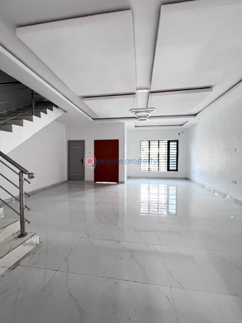 Beautifully built 6 bdrm duplex in a good area - 13 6 bedroom Detached Duplex For Sale Lekki Expressway Lagos - 13