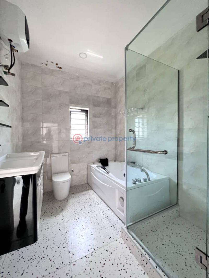 Beautifully built 6 bdrm duplex in a good area - 11 6 bedroom Detached Duplex For Sale Lekki Expressway Lagos - 11