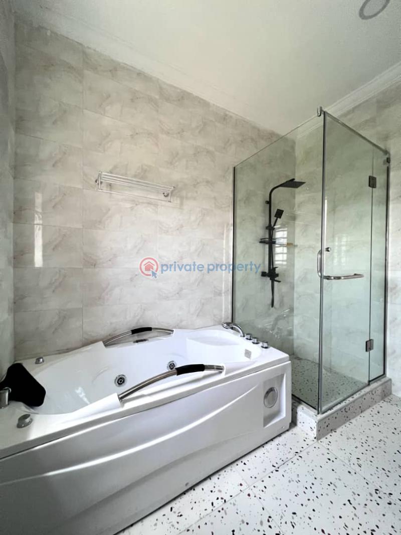 Beautifully built 6 bdrm duplex in a good area - 3 6 bedroom Detached Duplex For Sale Lekki Expressway Lagos - 3