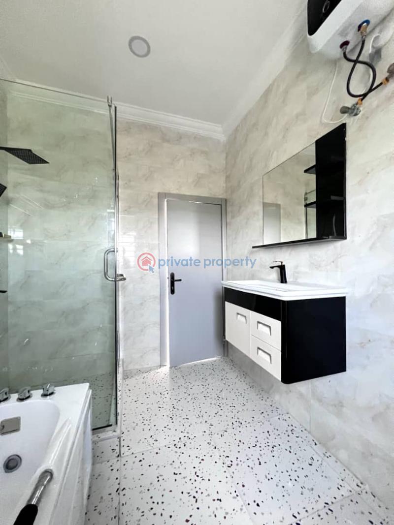 Beautifully built 6 bdrm duplex in a good area - 0 6 bedroom Detached Duplex For Sale Lekki Expressway Lagos - 0