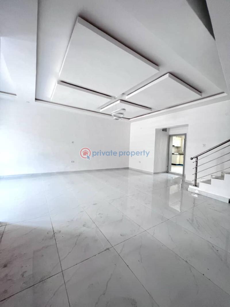 Beautifully built 6 bdrm duplex in a good area - 2 6 bedroom Detached Duplex For Sale Lekki Expressway Lagos - 2