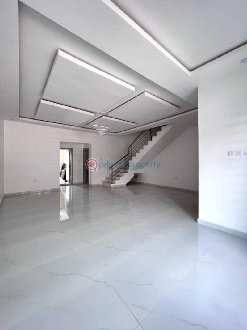 Beautifully built 6 bdrm duplex in a good area - 8 6 bedroom Detached Duplex For Sale Lekki Expressway Lagos - 8
