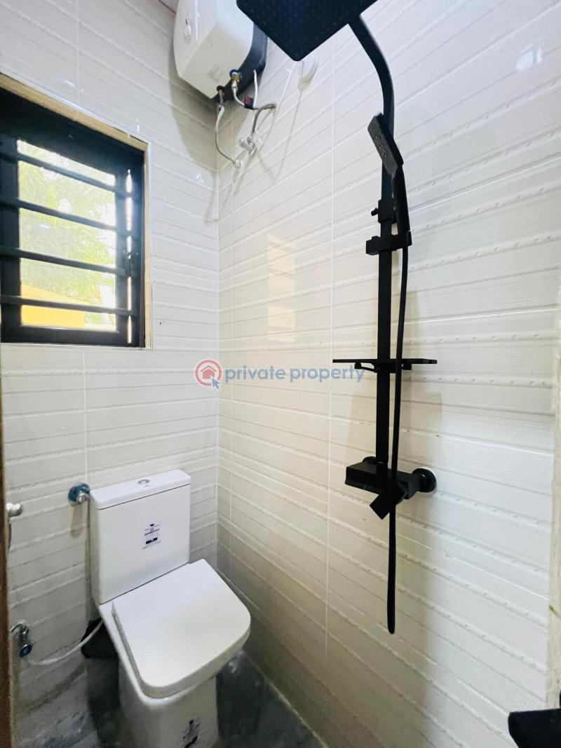 6 bedroom Detached Duplex For Sale Ikeja Computer Village, Ikeja International Airport, Magodo, Alausa Shoprite Ojodu Lagos - 3