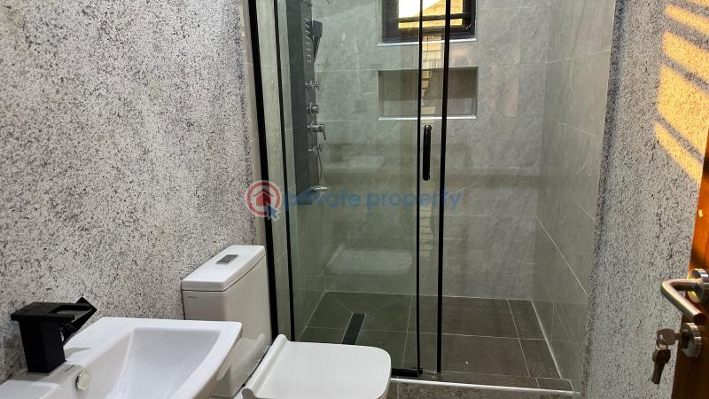 Beautifully built five bedroom detached house with penthouse and maid's room in royal gardens estate, lekki - 21 5 bedroom Detached Duplex For Sale Royal Gardens Estate, Ajah Lekki Lekki Expressway Lagos - 21