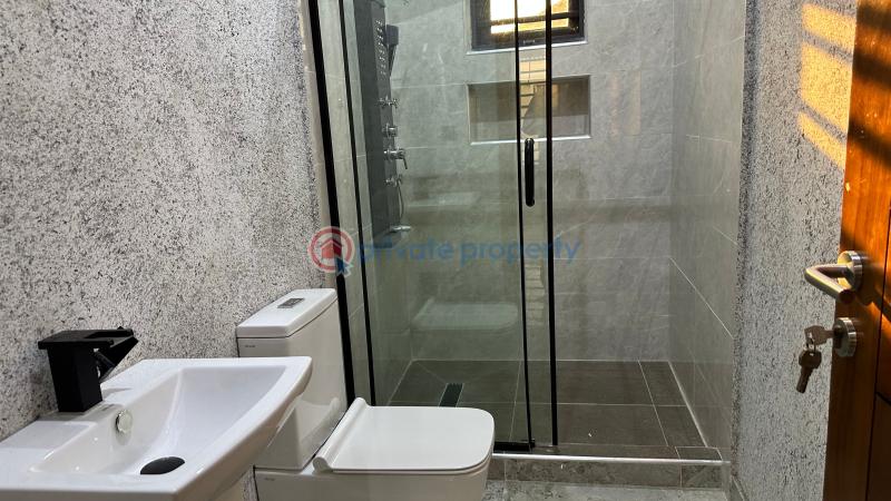 Beautifully built five bedroom detached house with penthouse and maid's room in royal gardens estate, lekki - 20 5 bedroom Detached Duplex For Sale Royal Gardens Estate, Ajah Lekki Lekki Expressway Lagos - 20