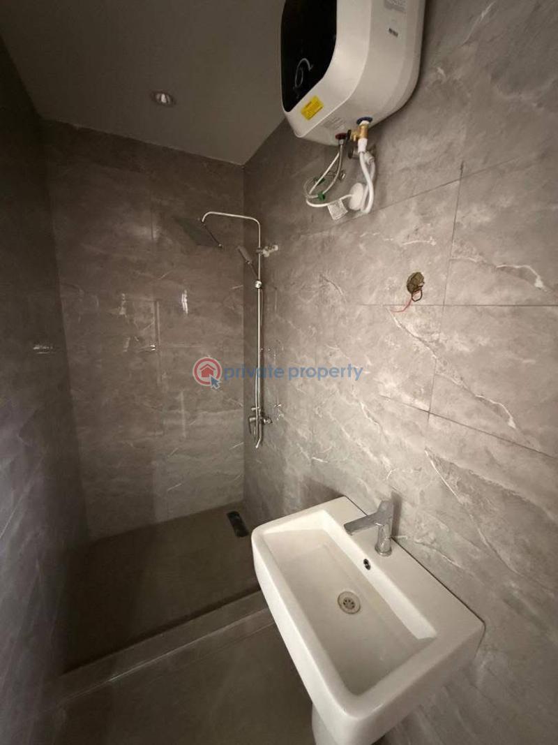 Beautifully built residential house in a serene location - 3 3 bedroom Penthouse For Sale Off Awolowo Ikoyi Lagos - 3