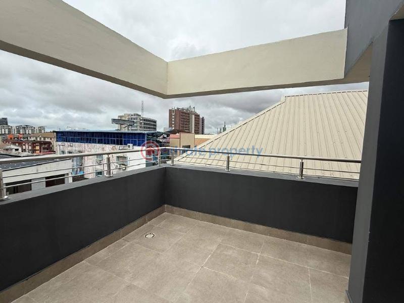 Beautifully built residential house in a serene location - 5 3 bedroom Penthouse For Sale Off Awolowo Ikoyi Lagos - 5