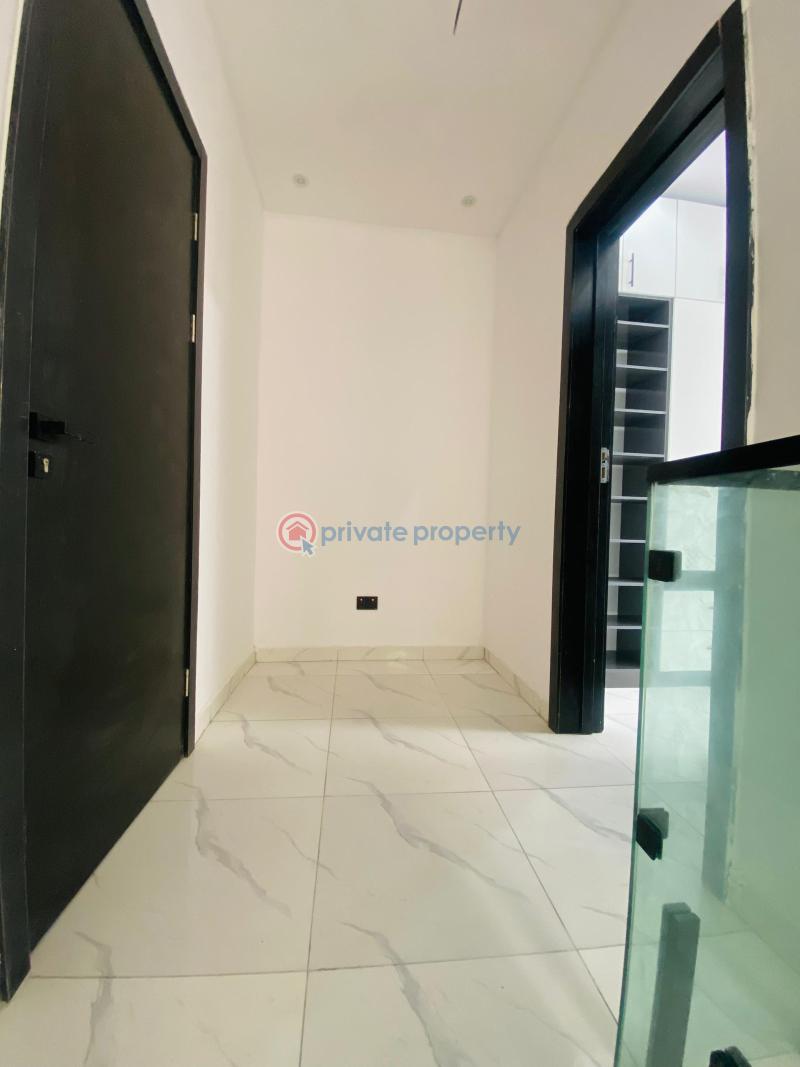 4 bedroom Semi detached Duplex For Sale Ikota Lekki Lagos - 3