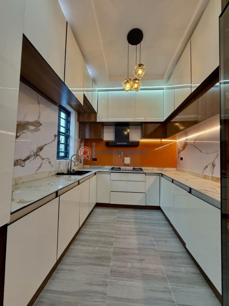 5 bedroom Detached Duplex For Sale Omole Phase 1 Ojodu Lagos - 3