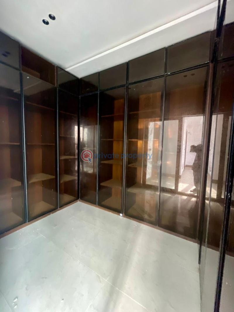 5 bedroom Detached Duplex For Sale Lekki Phase 1 Lagos - 3