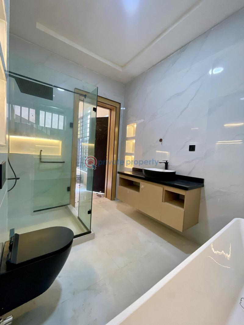 5 bedroom Detached Duplex For Sale Chevron Drive Lekki Lagos - 0