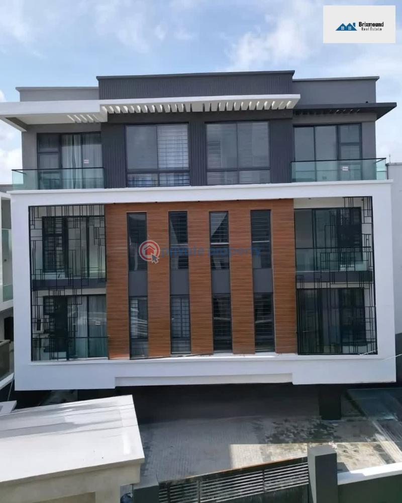 2 bedroom Block Of Flats For Sale Off Ologolo Road Ologolo Lekki Lagos - 0