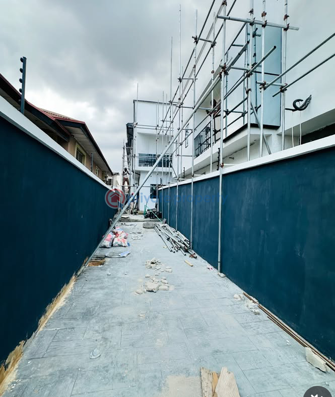 4 bedroom Duplex For Sale Gbagada Central Gbagada Lagos - 1