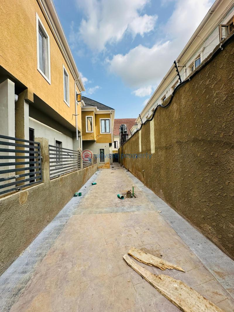 4 bedroom Semi detached Duplex For Sale Magodo GRA Phase 1 Ojodu Lagos - 4