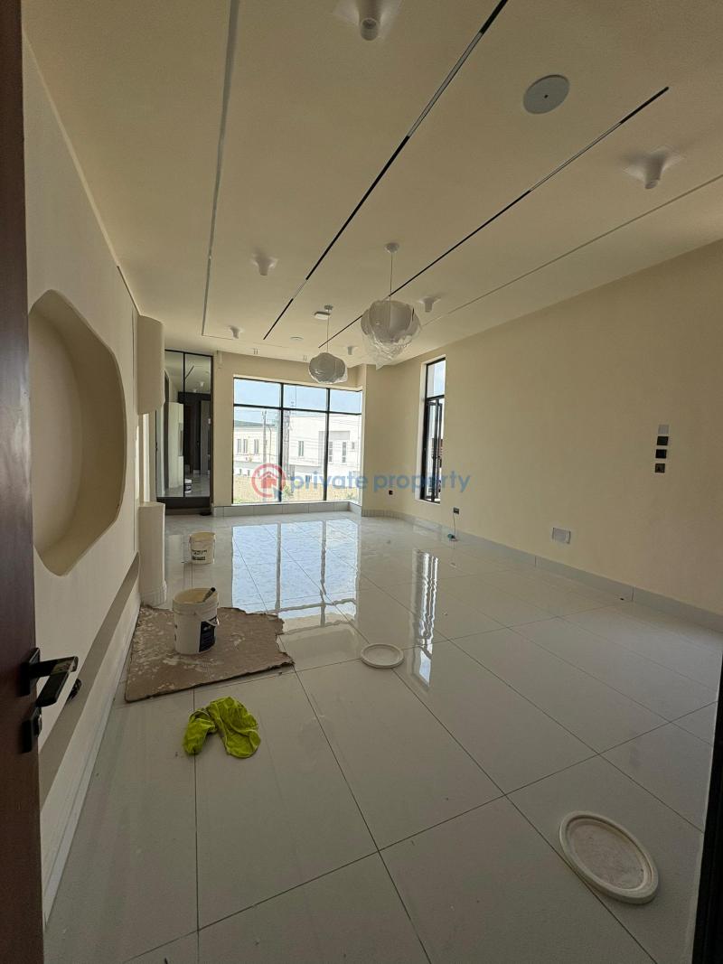 5 bedroom Detached Duplex For Sale Orchid Road, 2nd Tollgate, Lafiaji Lekki Lagos - 20