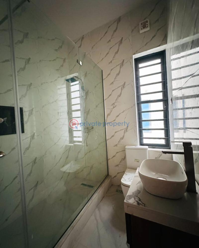 5 bedroom Detached Duplex For Sale Magodo Phase 2 Magodo Kosofe/Ikosi Lagos - 4