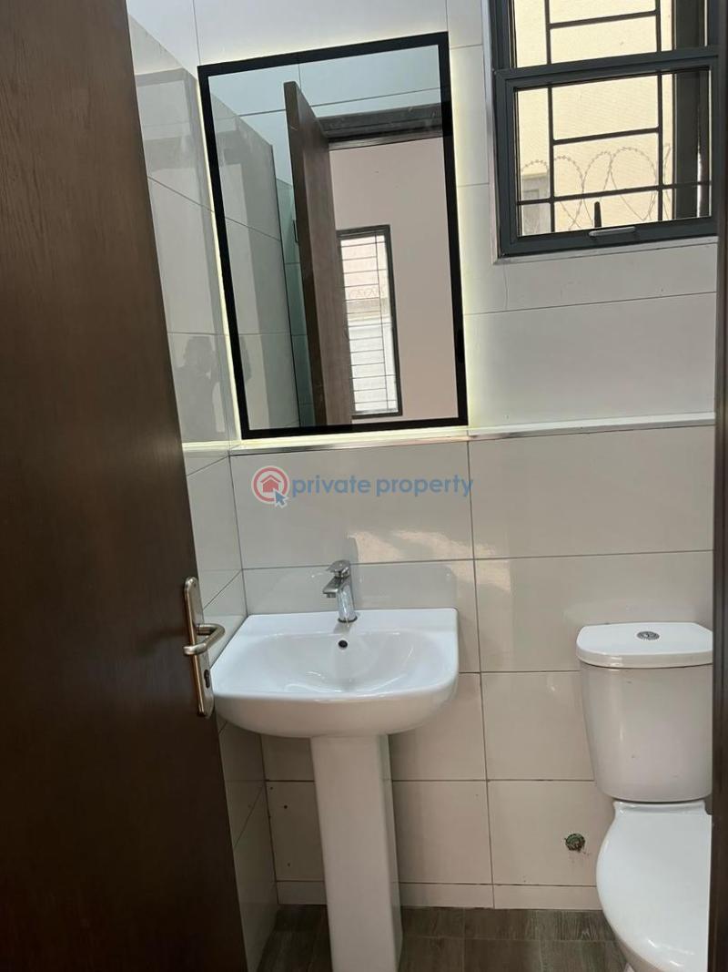 Beautifully crafted 5bedroom detached house - 8 5 bedroom House For Sale Ogudu GRA Ojota Lagos - 8