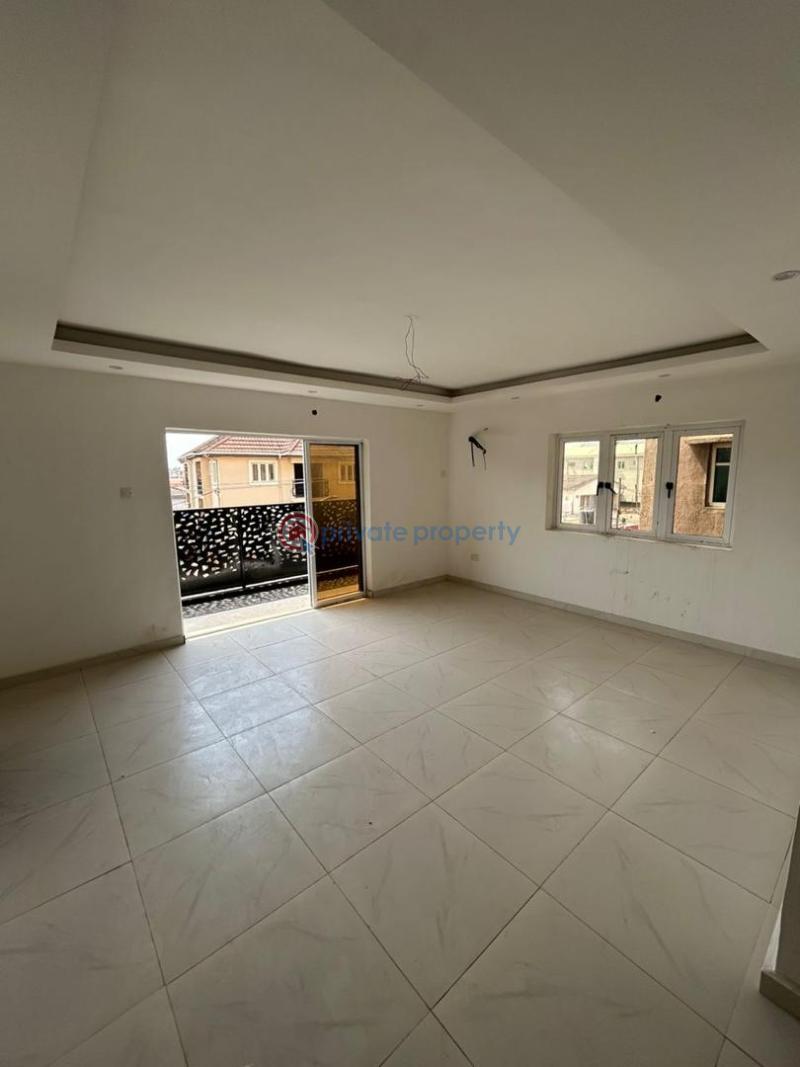 3 bedroom Block Of Flats For Sale Off Funsho Williams Avenue Surulere Lagos - 1