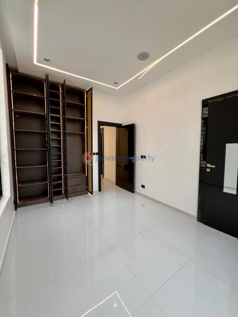 5 bedroom Detached Duplex For Sale Chevron Drive Lekki Lagos - 11