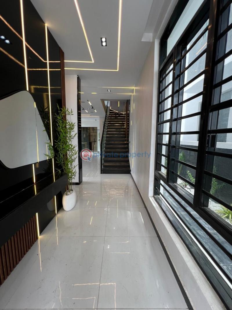 5 bedroom Detached Duplex For Sale Ologolo Lekki Lagos - 1
