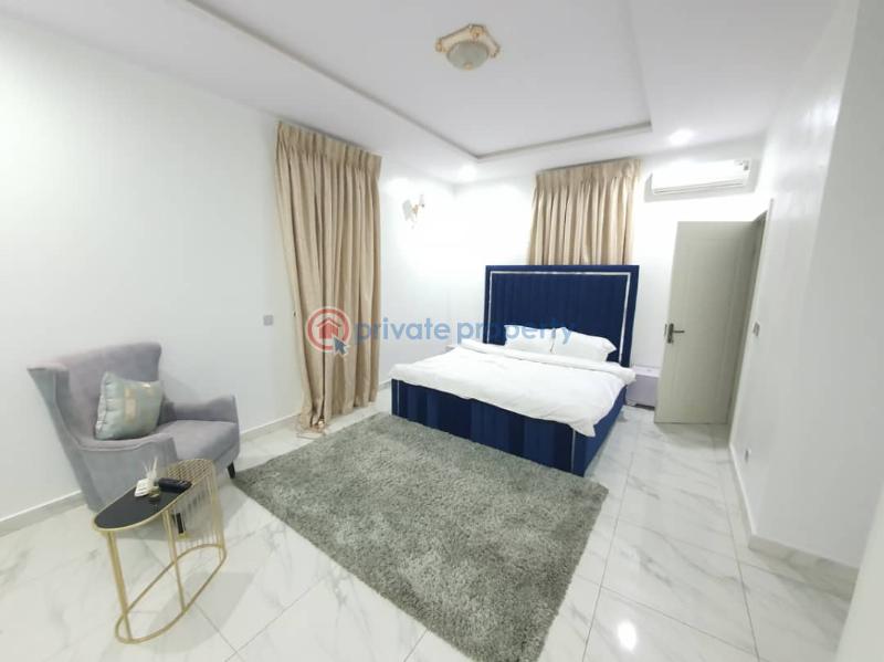 For sale 4 bedroom House Richmond Estate Lekki Phase 1 Lagos (PID