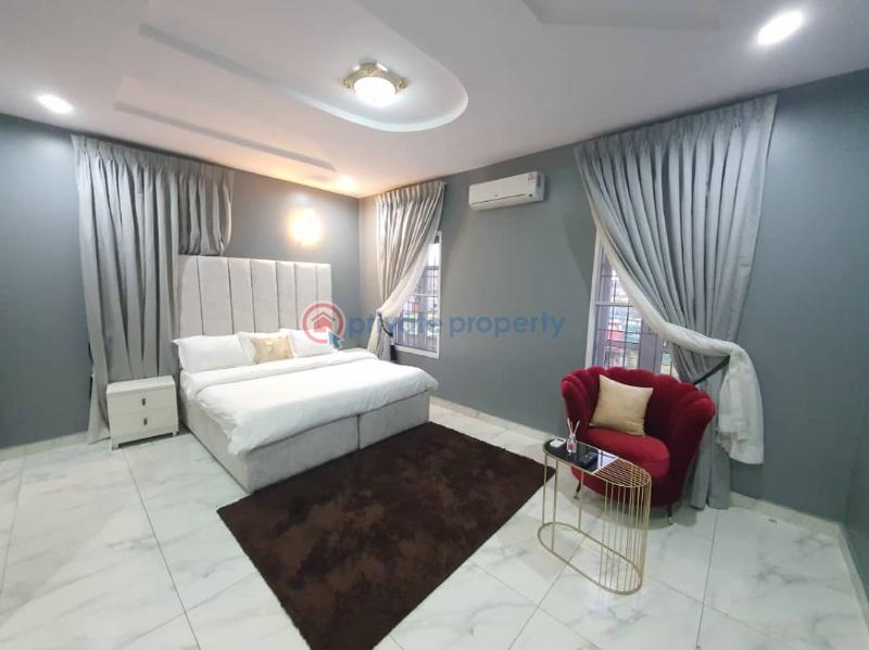 For sale 4 bedroom House Richmond Estate Lekki Phase 1 Lagos (PID