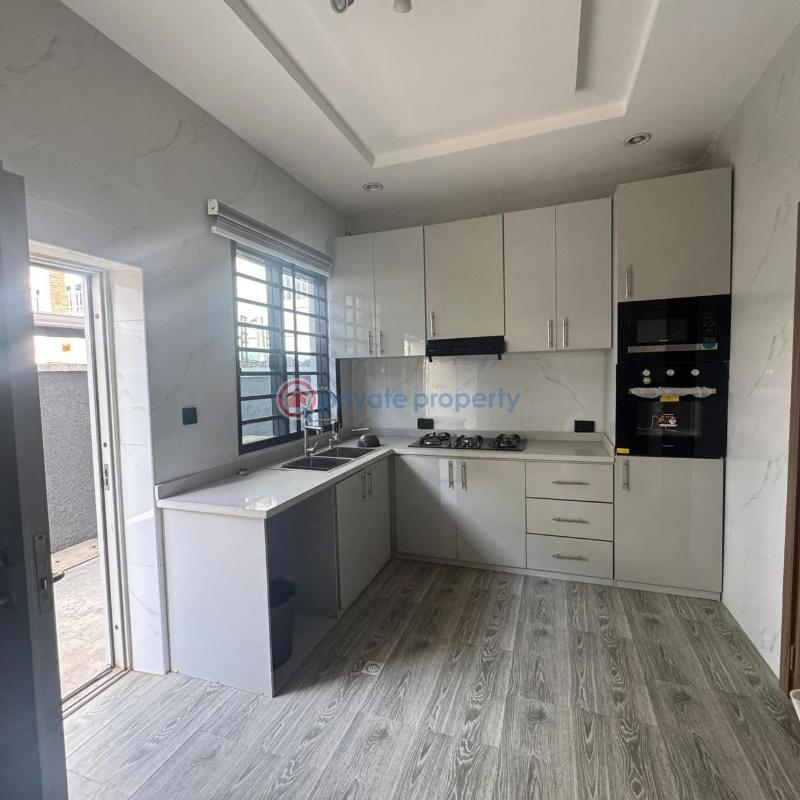 4 bedroom Semi detached Duplex For Sale Omole Phase 2 Ojodu Lagos - 10