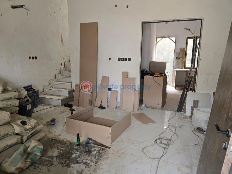 4 bedroom House For Sale Mini Estate Wasimi Maryland Lagos - 8