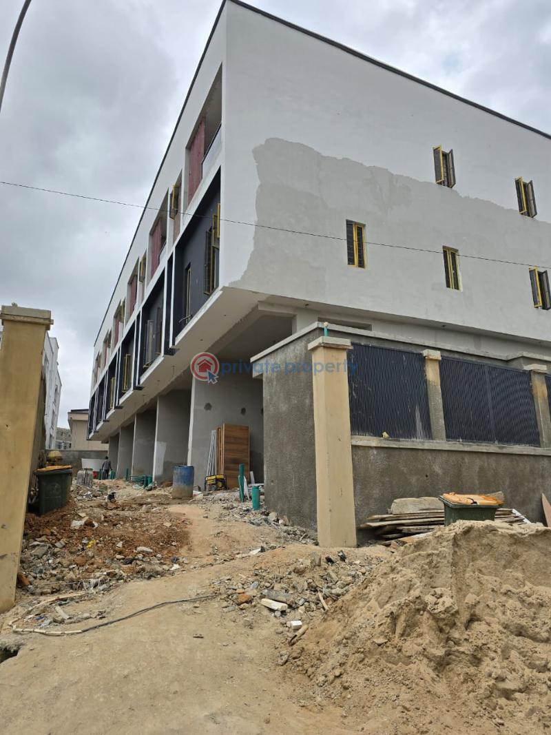 4 bedroom House For Sale Mini Estate Wasimi Maryland Lagos - 0